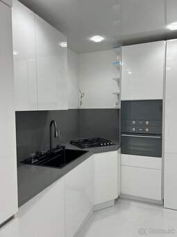 2-izbový čiastočne zariadený byt TREBIŠOV - 9