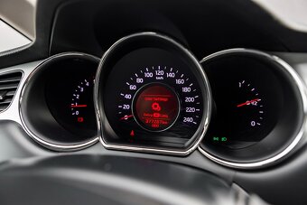 Kia Cee'd SW 1.6 CRDi 94kW M6 LX/Silver 02/2013 - 9