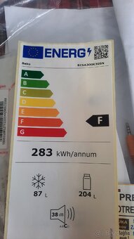 Indesit vertikálna 45cm - 9