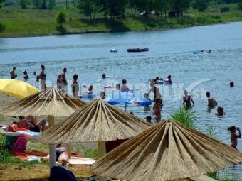 Na predaj pozemky pri obľúbenom rekreačnom a rybárskom stred - 9