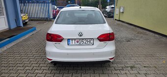 Volkswagen Jetta - 9