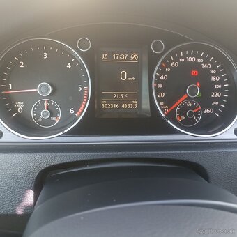 VW PASSAT Combi B7 r.v. 2011 DSG - 9