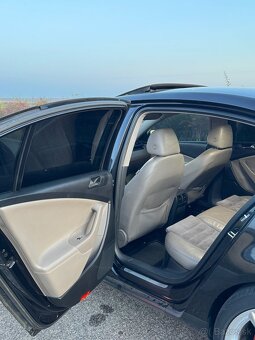 Predám Vw Passat B6 3.2 FSI Individual - 9
