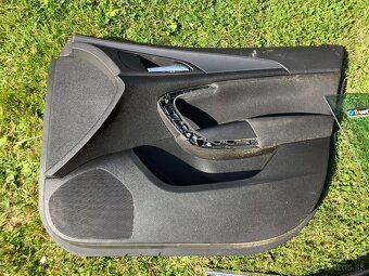 Opel Insignia dvere p/zadne, p/predne+sklo, roleta kufor - 9