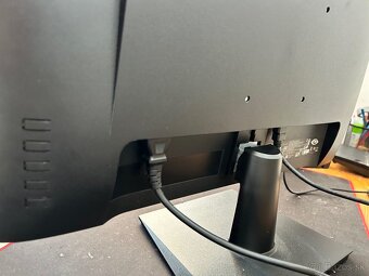 Predám notebook s príslušenstvom - 9