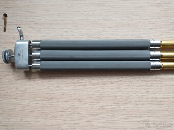 stary fotoaparat s filmom,stativ 20eur - 9