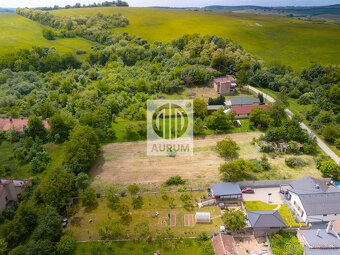 • REZERVOVANÉ • Stavebný Pozemok 2946 m2, Perín-Chym, časť - 9
