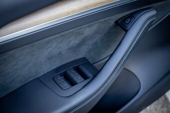 Tesla Model 3 Long Range Dual Motor Odpočet DPH - 9