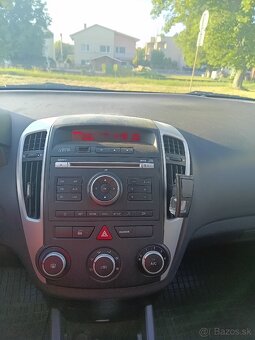 Kia Cee'd SW 2012 - 9