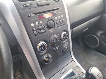 SUZUKI GRAND VITARA 1.9DCI 4X4 KLÍMA ŤAŽNÉ - 9