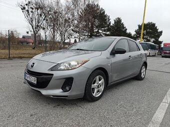 Mazda 3 1.6 benzín - 9