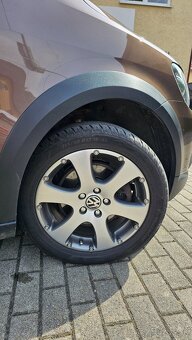 Predam VW Touran cross 7 miestny - 9