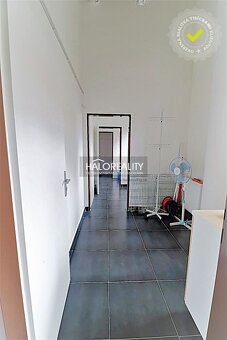 HALO reality - Prenájom, obchodný priestor Nové Zámky - EXKL - 9