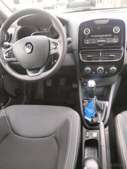 Renault Clio - 9