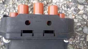 Kryt hlavy rozdeľovača BMW 318i E30 . - 9