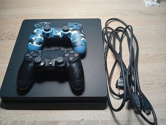 Playstation 4 - 9