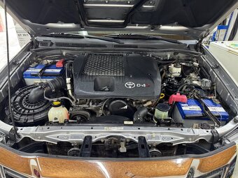 Toyota Hilux 3.0 - 9