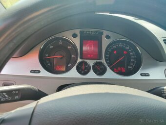 VW PASSAT Kombi B6 - 9