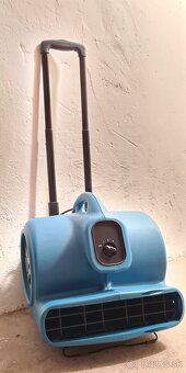 Predám profesionálne čistiace stroje – výborný stav - 9