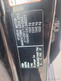 HYUNDAI I30 1,6 CRDI ROK 2012 - 9