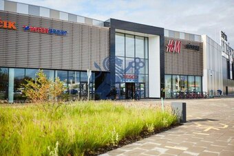 Prenájom obchodného priestoru GALERIA TESCO - Bratislava Pet - 9