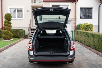 Škoda Octavia Combi 2.0 TDI RS DSG - 9