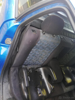 Opel Astra Caravan - 9