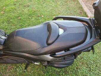 Predám pekný skúter Yamaha X Max 400cm3 - 9