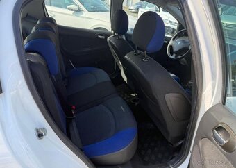Peugeot 206 + 1.1i GENERATION benzín manuál 44 kw - 9