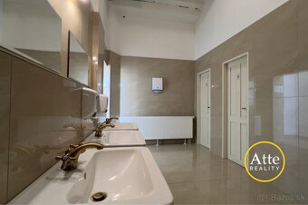 Prenajmem 23m2 reprezentatívnu kanceláriu - 9