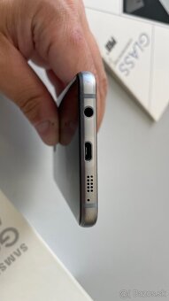 Samsung A3 (2016) - 9