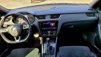 Škoda Octavia Combi 2.0 TDI DPF RS DSG - 9