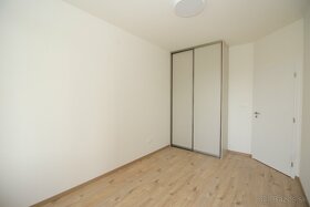 Prenájom 2-izb.byt v novostavbe na začiatku Petržalky, garáž - 9