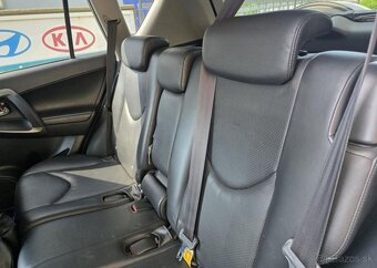 Toyota Rav4 2.2-4x4-TAŽNÉ 2t-110kw - 9