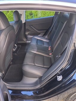 Tesla model 3 - 9