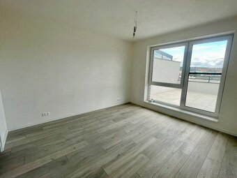 Prenajom 2i byt TN - novostavba, terasa, parking, nadstandar - 9