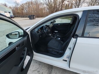 VOLKSWAGEN JETTA 1,6TDI - 9