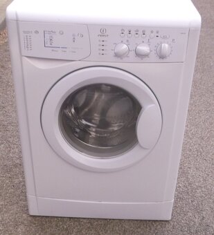 Predám plnefunkčná automatická práčka INDESIT,1000 ot./min. - 9