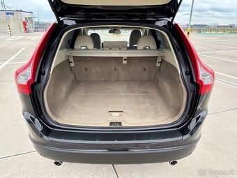 Volvo XC60 D5 2,4 AWD 151kw Summum - 9