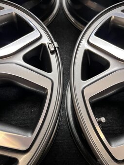 6x139.7 R17 Originál Hyundai H-1 Starex - TOP - ET 56 - 9