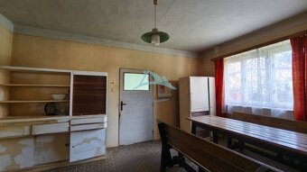 Vidiecky dom v obci Olováry v okrese Veľký Krtíš. - 9