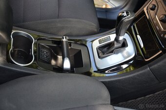Ford S-Max 2.0 diesel,120kW,Titanium,Automat,Nová prevodovka - 9