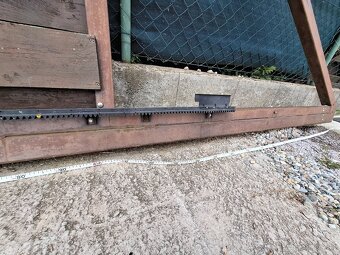 Brána + branička - 9