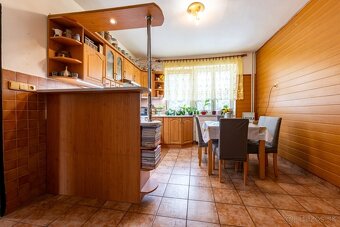 Priestranný 4-izb. byt s garážou a 4 balkónmi, Stará Turá - 9