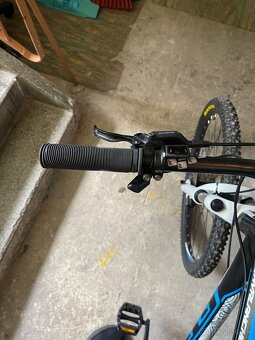 Horský bicykel značky GT - 9