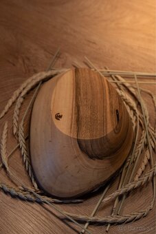 Ručne vyrobená drevená misa z orecha - 9