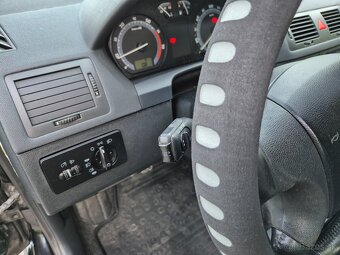 Škoda Fabia 1.4 16V Elegance 59KW - 9