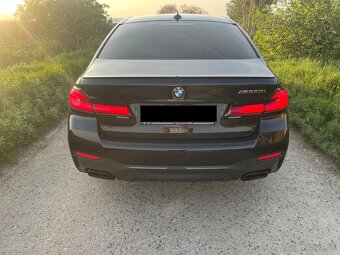 BMW 550i xdrive - 9