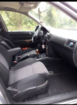 Predám Volkswagen Bora 1.6 - 9