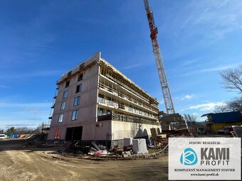 Na predaj priestranný 4 izbový byt v novostavbe v Piešťanoc - 9